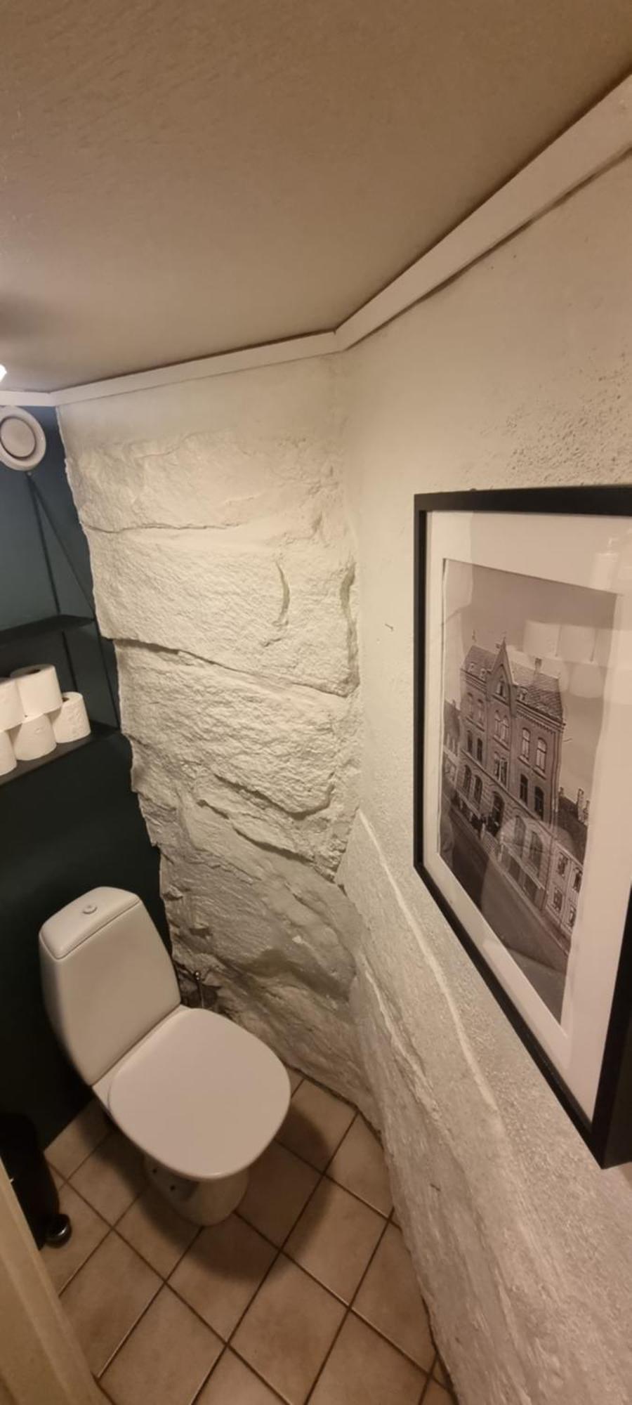 Big And Cozy In The Middle Of *