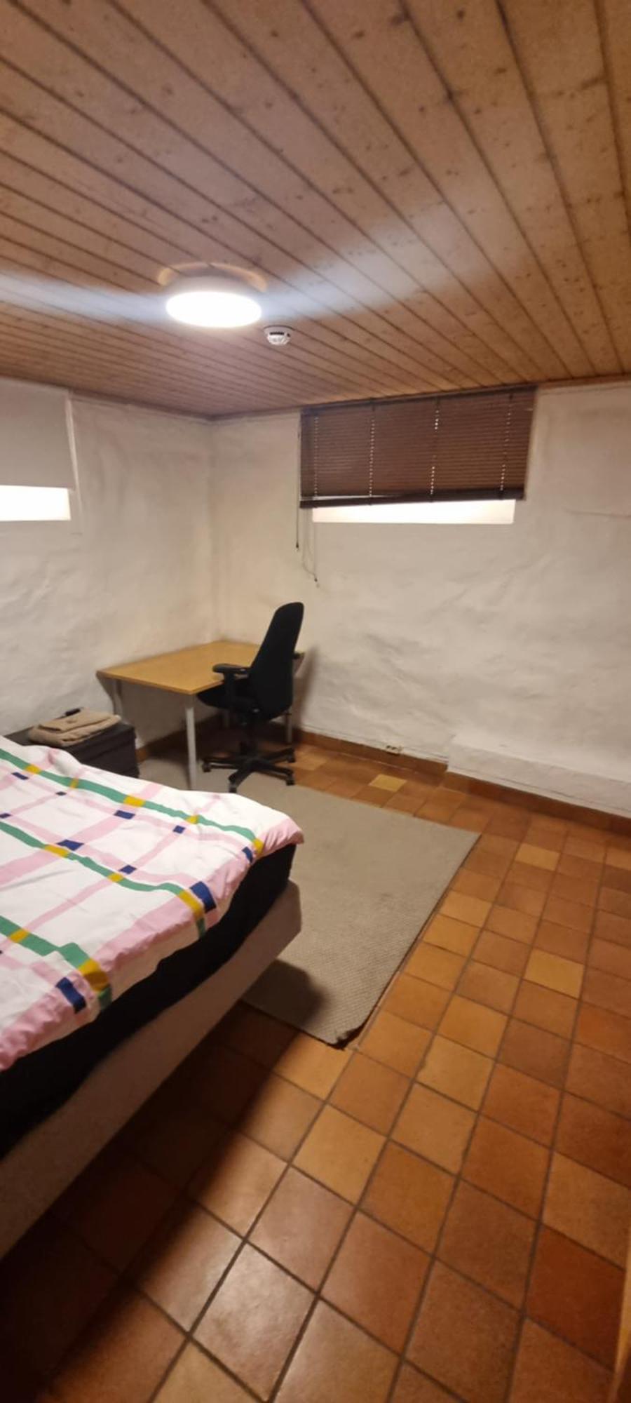 Big And Cozy In The Middle Of *